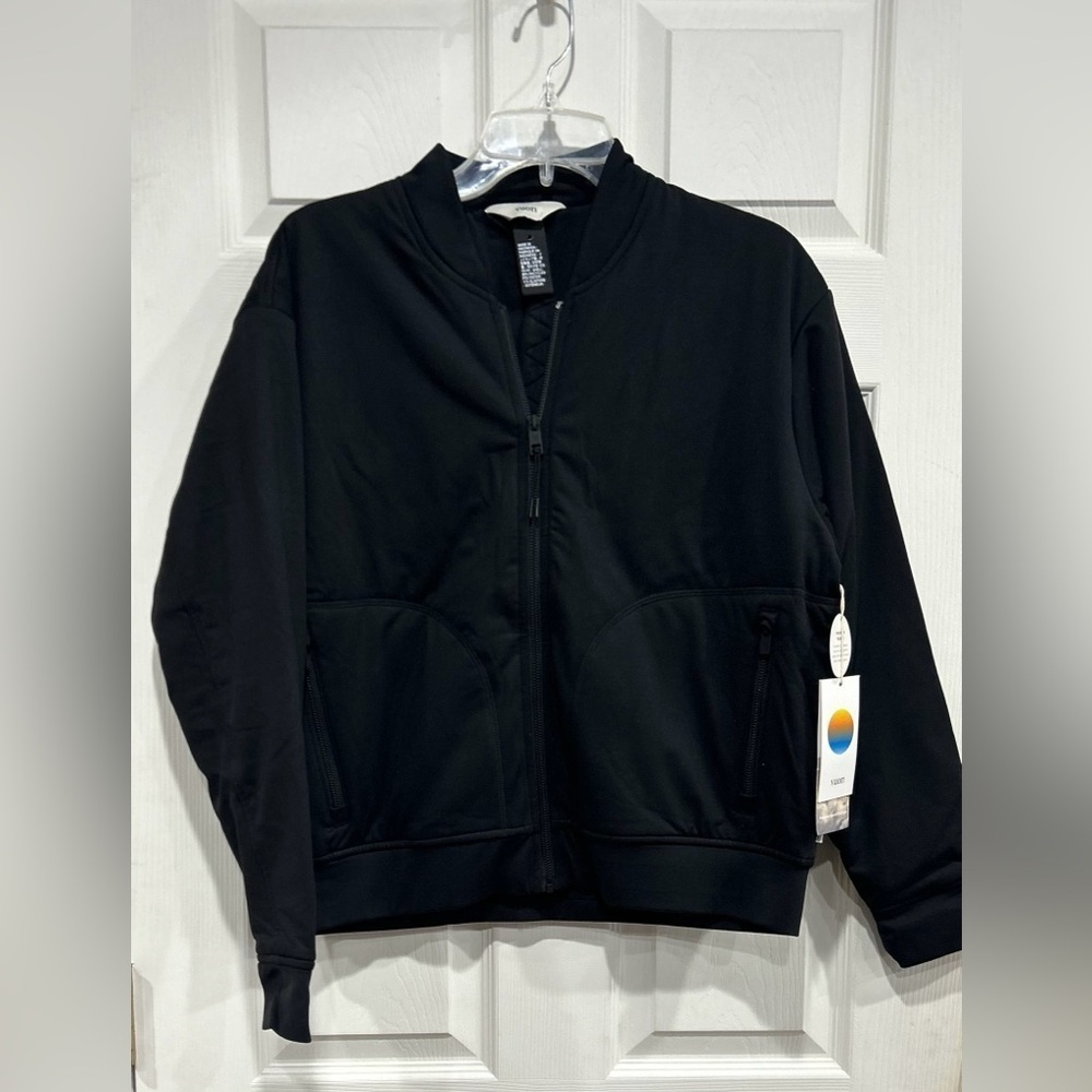 Vuori Women's XL Halo Basin Bomber Jacket Solid Black NWT Performance Stretch